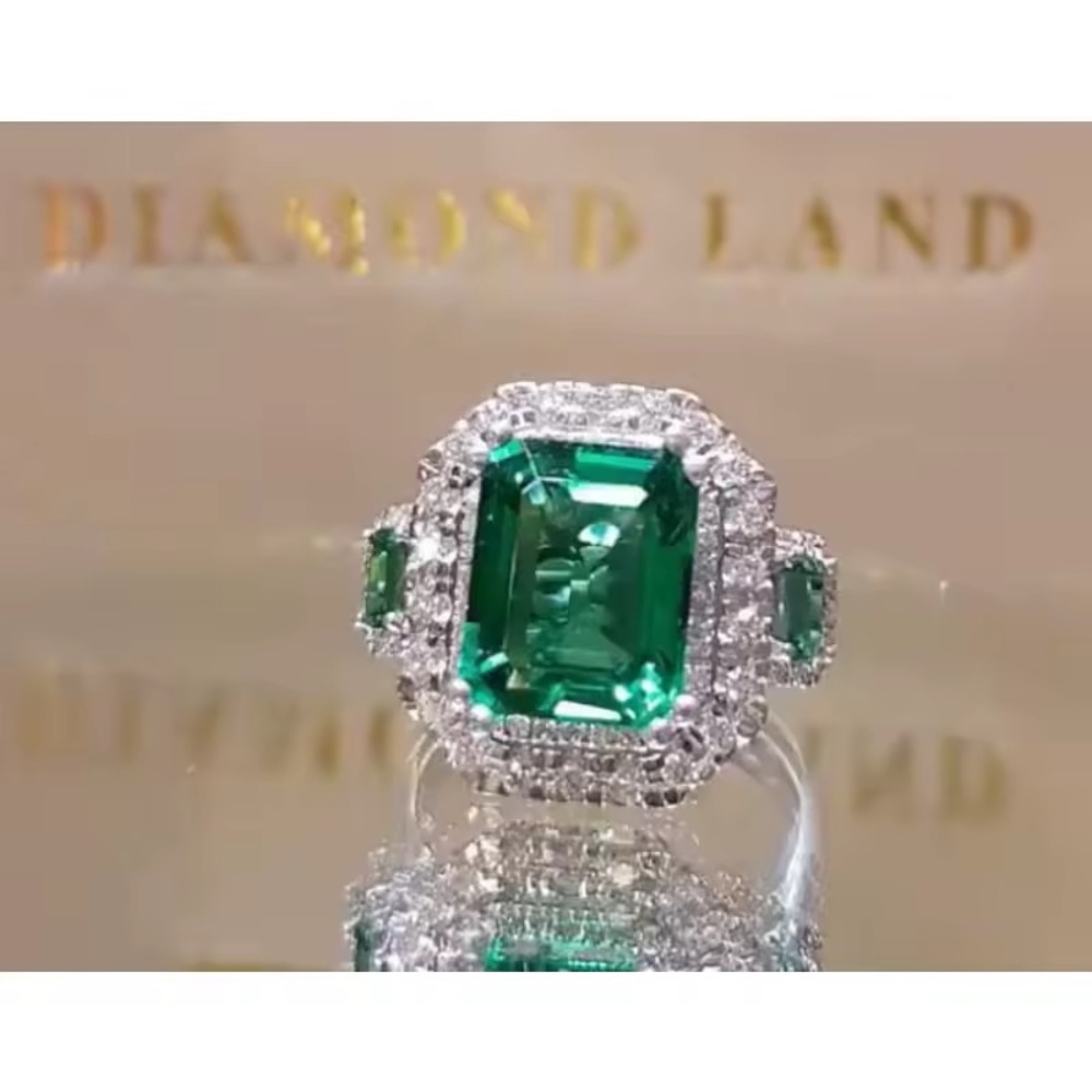 Platinum Plate Antique Luminous shine Emerald Green Gem  Shiny Cubic Z size 7